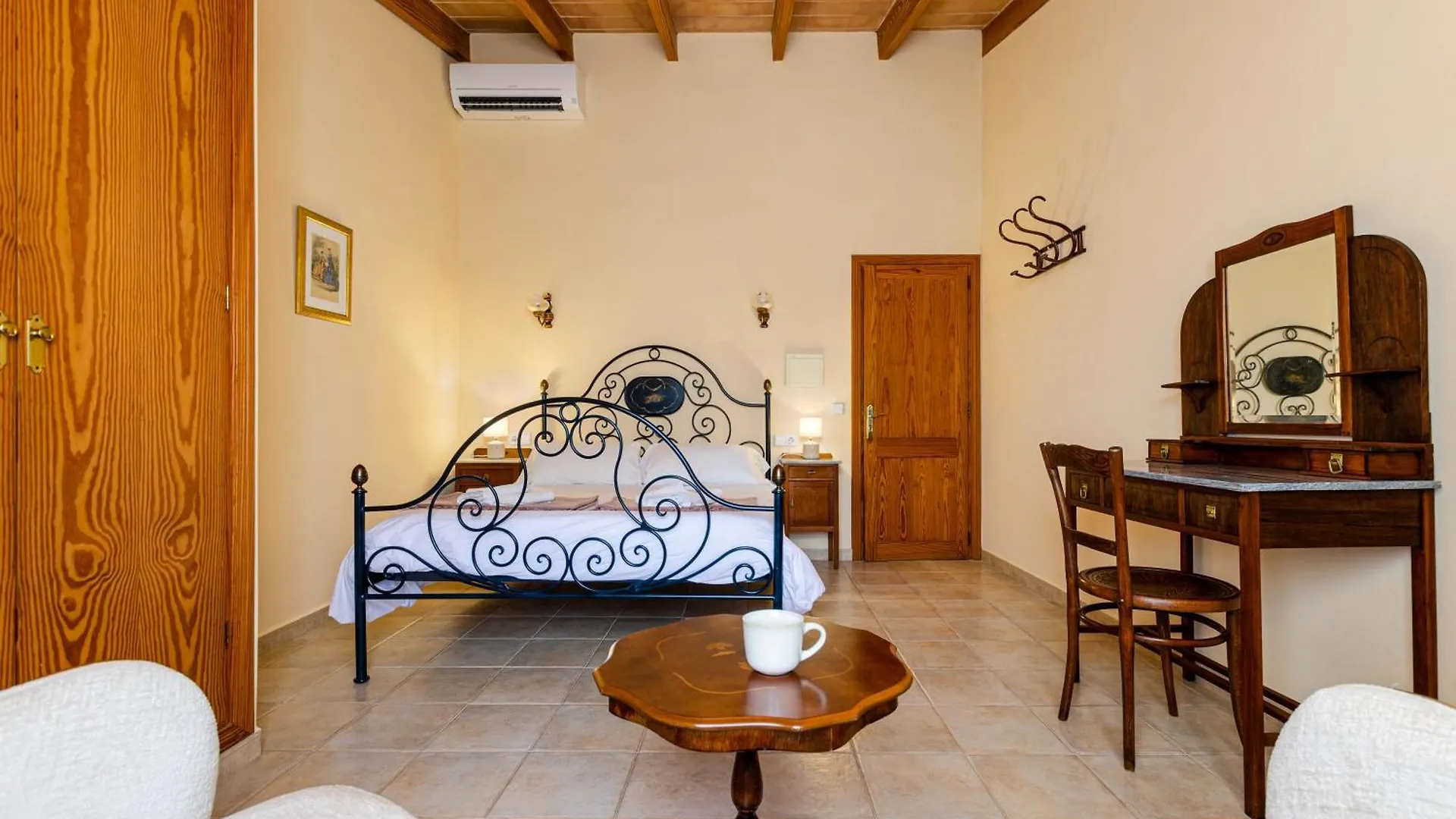 Finca Es Rafal, Agroturisme Montuiri  Spain