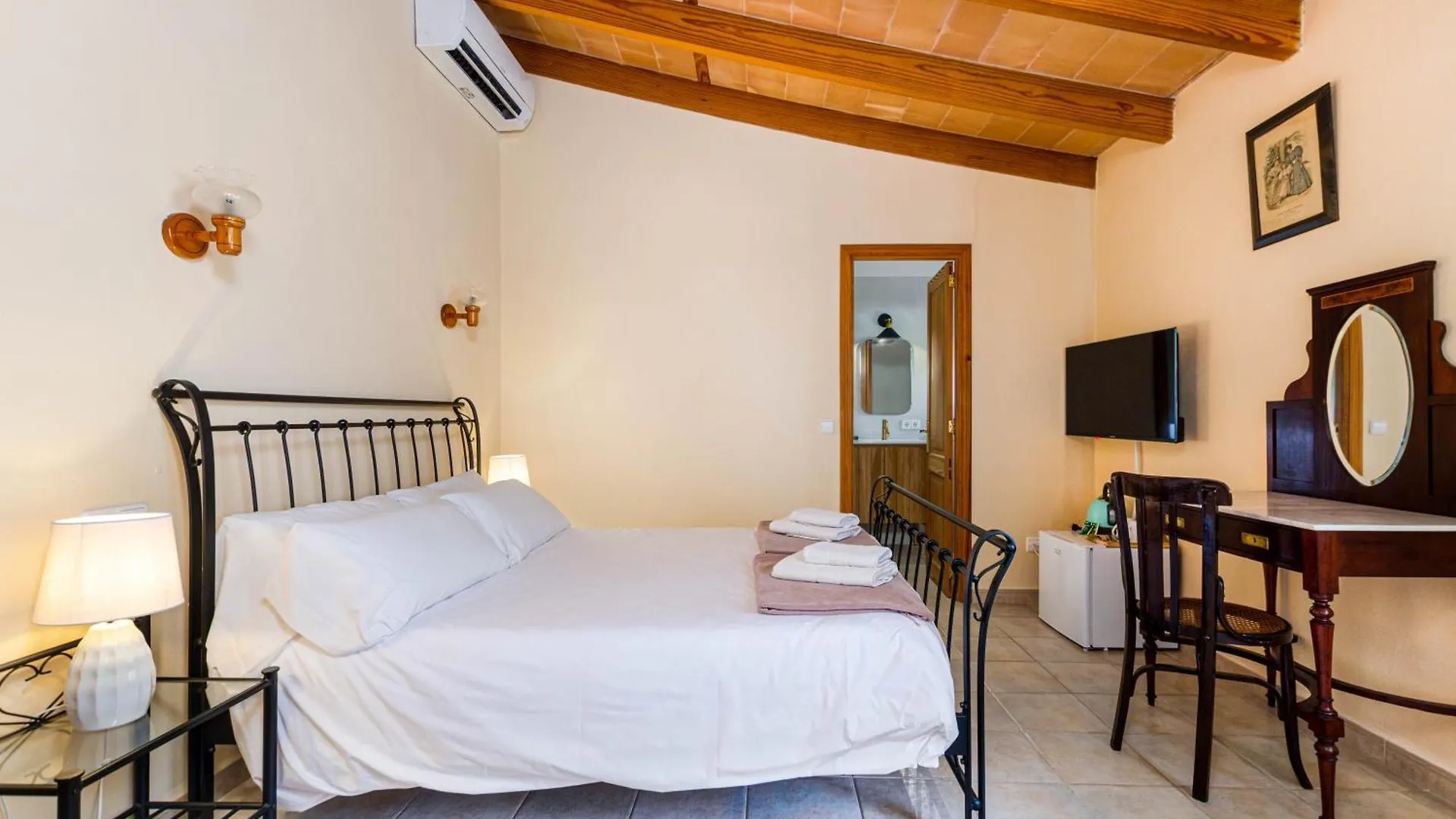 Farm stay Finca Es Rafal, Agroturisme Montuiri  Spain
